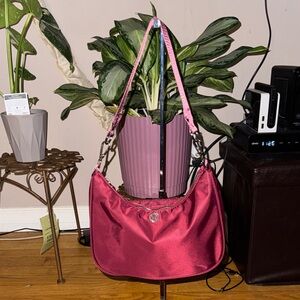 Lululemon 3L shoulder bag